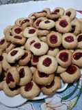 Bolachinhas amanteigado com goiabada