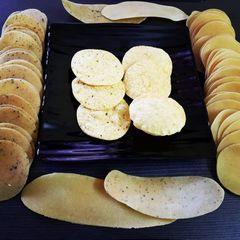 A picture of Urad dal appalam or papad.