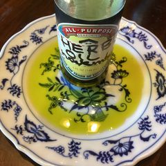 A picture of California Farm Herb Oil.