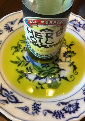 A picture of California Farm Herb Oil.