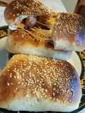 خبز البيتزا