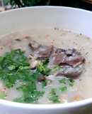 Cháo sườn đậu xanh tim heo