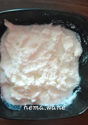 A picture of Fresh cream.
