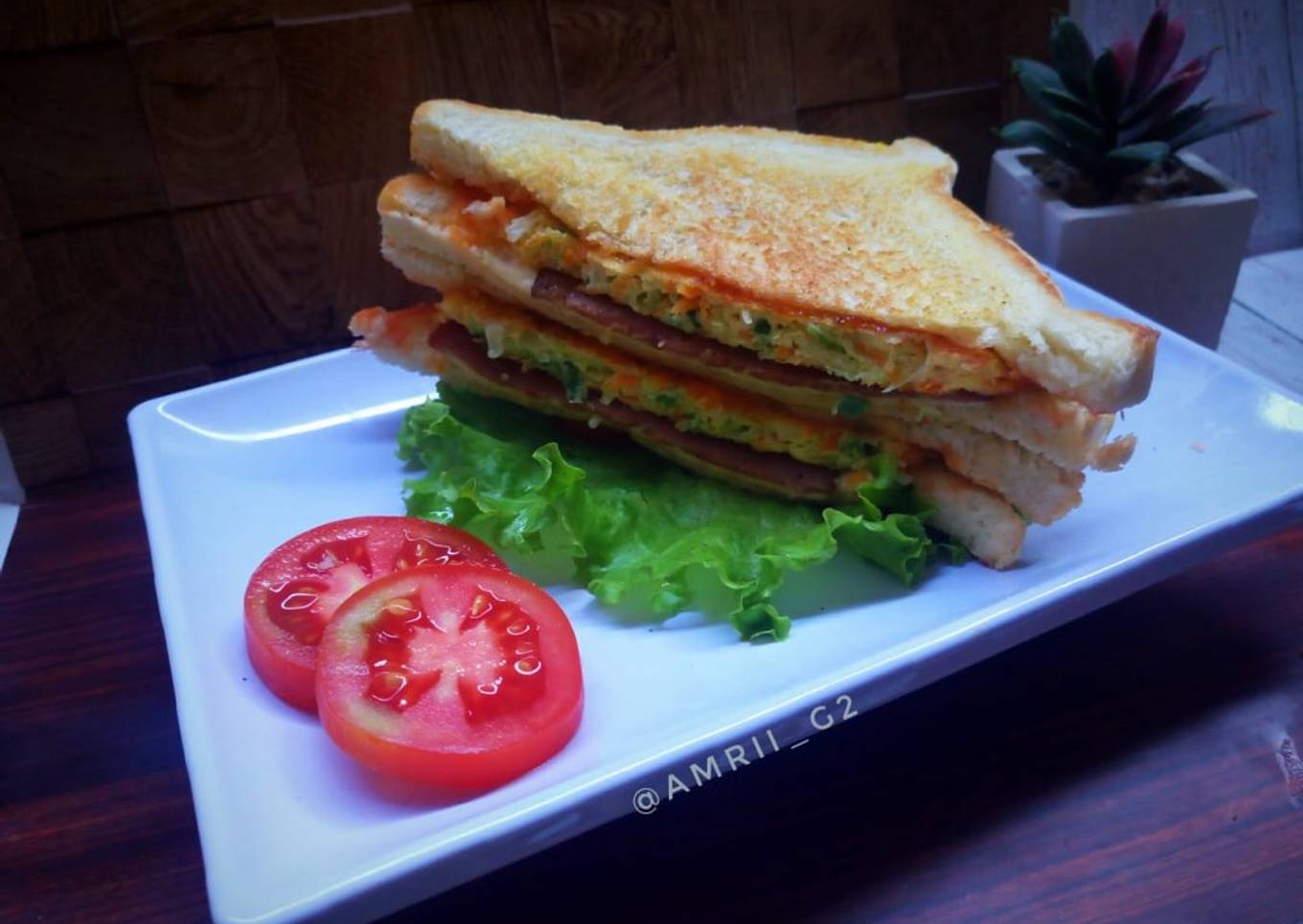 Grilled omelette sanwich