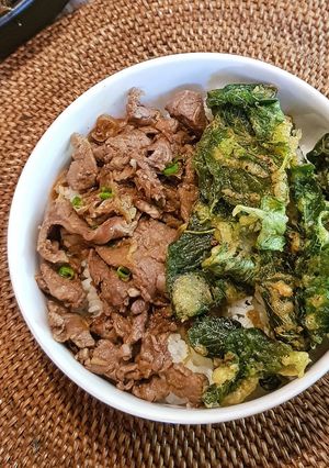Foto resep Beef Yakiniku & Crispy Spinach Ala Yoshinoya