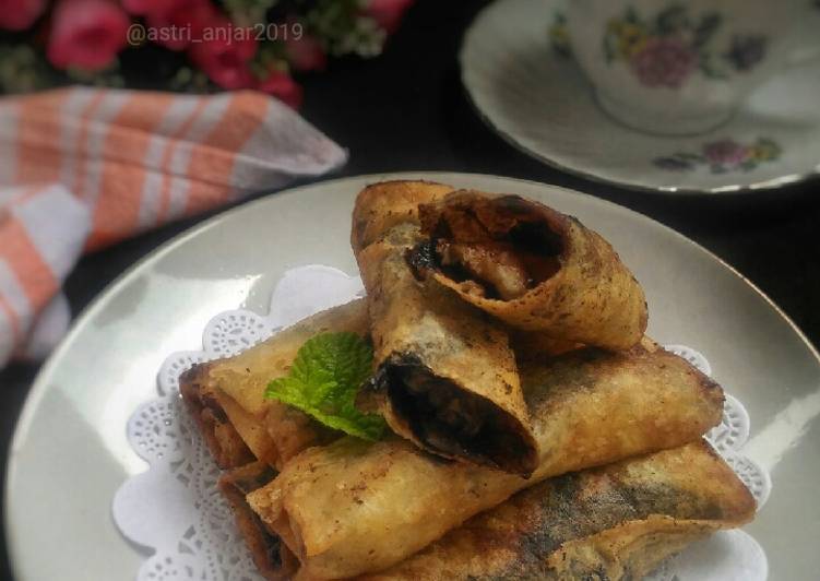 Piscok (Pisang Coklat)