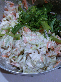 A picture of ไก่สลัดมายองเนส.