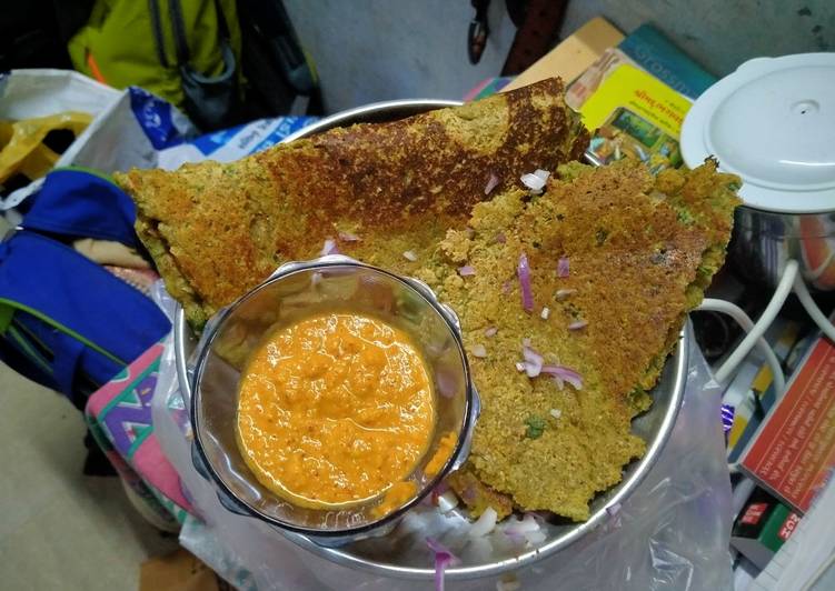 Moong dal chilla with coconut chutney