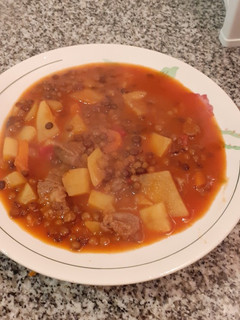 Una foto de Guiso de Lentejas Rápido y Rico!! Para este frío!! 🥰