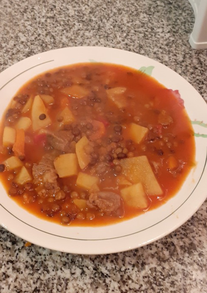 Una foto de Guiso de Lentejas Rápido y Rico!! Para este frío!! 🥰