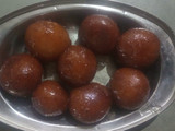 गुलाब जामुन