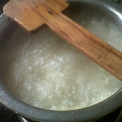 Boiling Rice A picture of Boiling Rice.