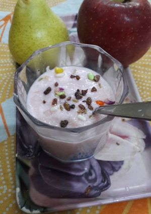 A picture of Fruity flavoured seviyan kheer.