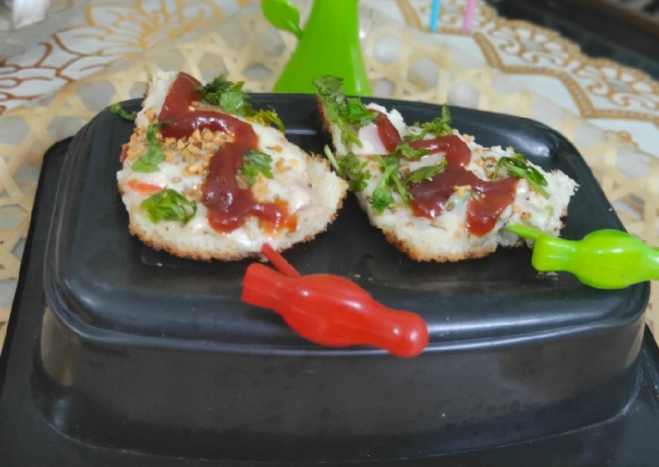 Indo Italian bread pizza