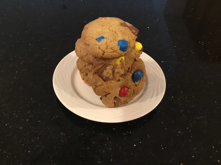 Easy Way Prepare Mega Caramel N&amp;amp;M Chovolate Chunk Cookies the So Delicious Can spoil the tongue