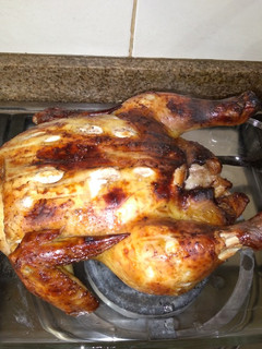 Una foto de Pollo a la brasa casero al horno