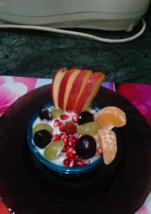 A picture of No cooked recipe - fruit cream.