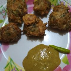 A picture of Pakoda.
