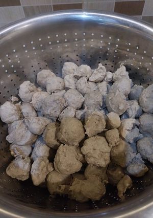 Foto resep Bakso ati ayam campur daging ayam