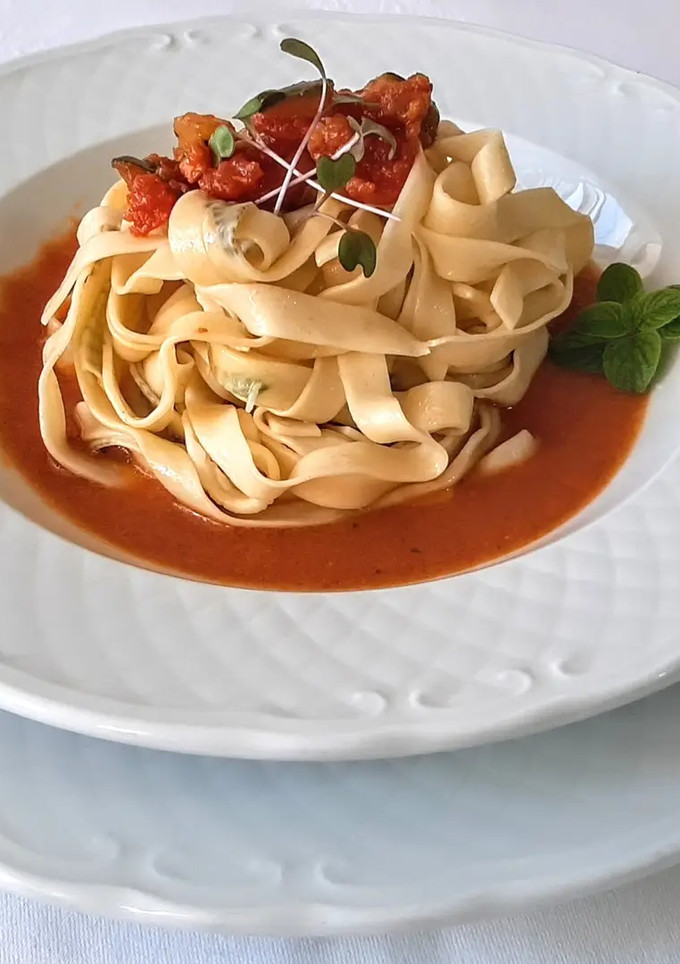 Una foto de Fettuccine de pasta fresca al huevo