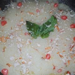 Sooji shira Halwa A picture of Sooji shira Halwa.