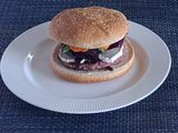 Hamburguesa con queso de cabra