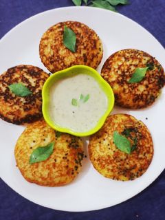 फ्राइड इडली (Fried idli Recipe in hindi) रेसिपी मुख्य फोटो
