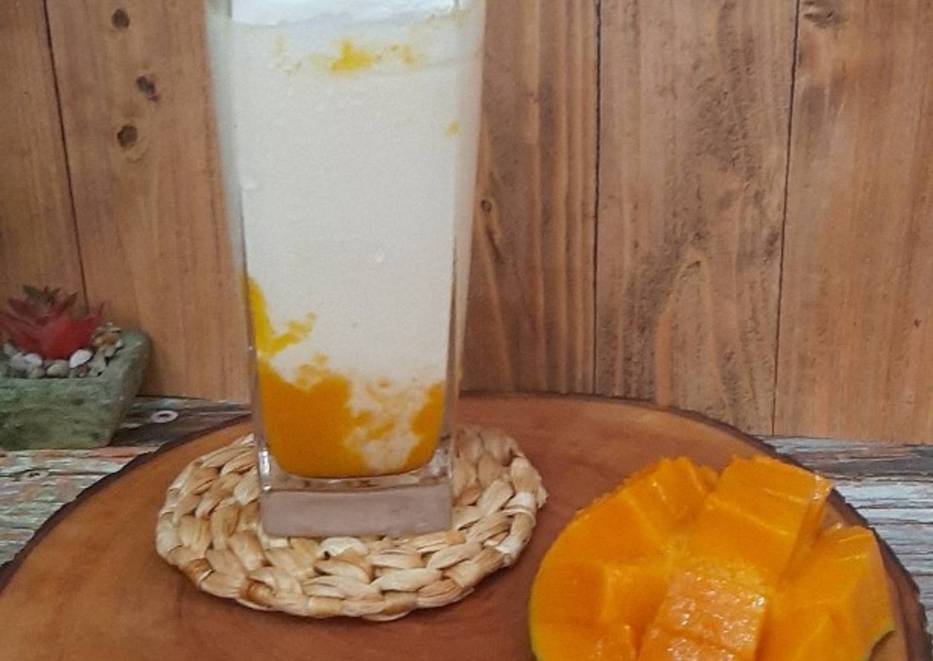 Korean mango milk