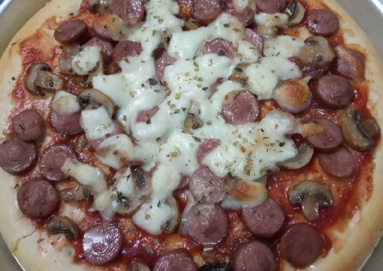 Langkah Mudah untuk Menyiapkan Pizza sederhana yang Lezat