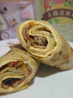 酸菜豬肉蛋捲餅 的食譜成品照片
