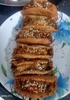A picture of Crispy Taco samosa bites.