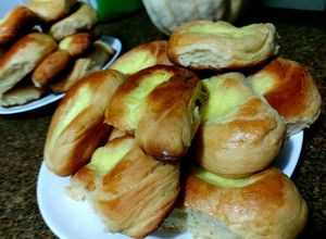 Foto de Pão doce fofinho de padaria (com creme de pasteleiro)