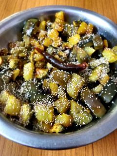 ভাজা(Bhaja recipe in Bengali) রেসিপির প্রধান ছবি