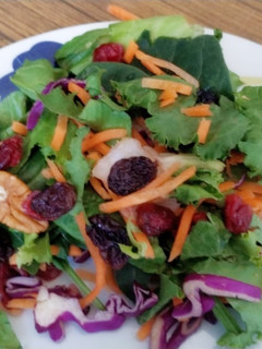 Una foto de Ensalada con frutos secos 🥗