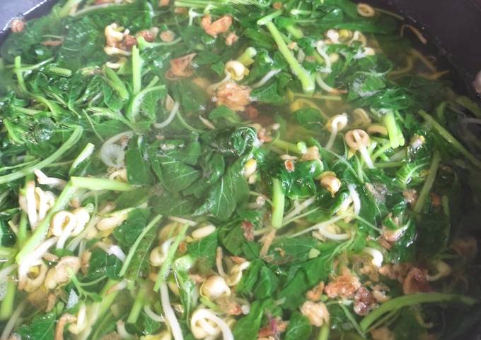 Bagaimana Menyiapkan Sayur Bayam bumbu Kunci simpel yang Bikin Ngiler