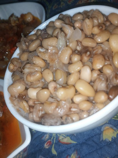 A picture of Cooked beans (ewa woro).