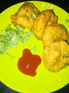 A picture of Besan Aloo tikki.