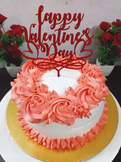 रेड वेलवेट केक(red velvet cake recipe in hindi) रेसिपी मुख्य फोटो