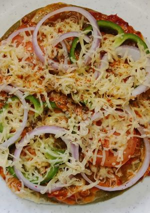 A picture of Sprout spinach pizza.