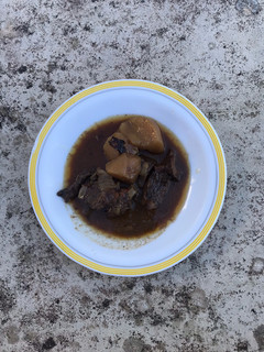 Una foto de Corzo con robellones y patatas rojas