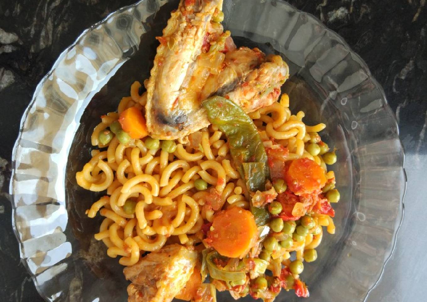 Fideuá de pollo y verduras