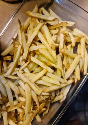 A picture of Air fryer chips.