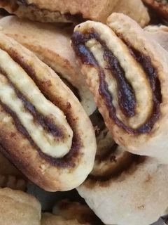 صورة لوصفة كعك بالتمر هش ولذيذ وسهل جدا