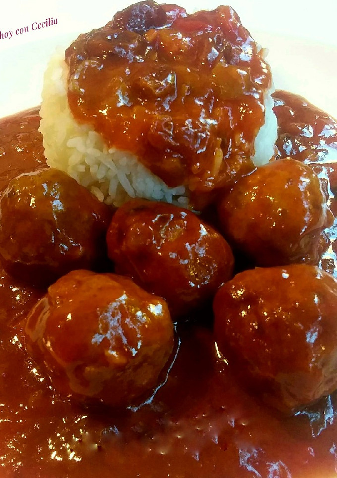 Una foto de Albóndigas con especias y salsa dulce picantita