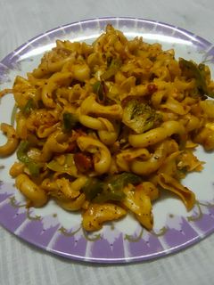 रेड सॉस पास्ता(red-sauce-pasta recipe in hindi) रेसिपी मुख्य फोटो