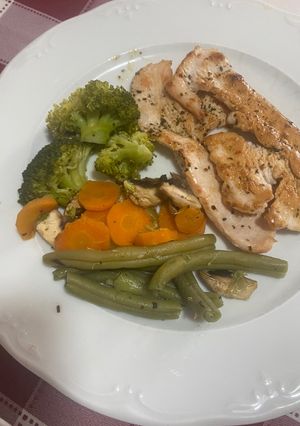 Foto principal de Pechuga de pavo con verduras