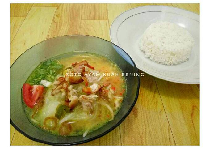 Soto ayam kuah bening