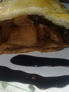 Una foto de Strudel de manzana 🍎🍎🍏🍏