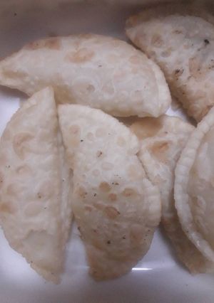 A picture of Gujiya.