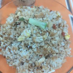 A picture of Chicken egg fried rice.